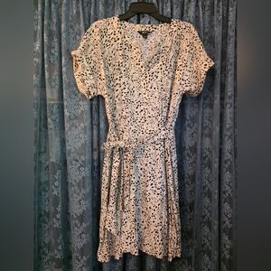 Simply Vera Vera Wang Cream and Black Midi Dress